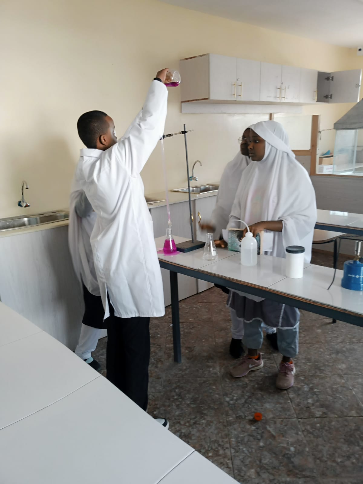 Chemistry practical supporting Edexcel science
